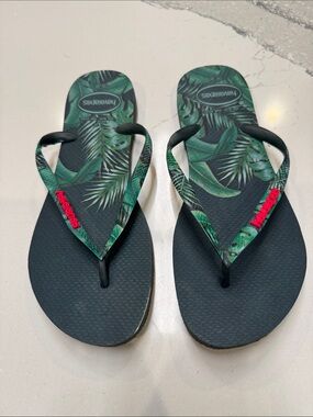 Havaianas Green Tropical Leaf Flip Flops with Red Logo Sz9/10
